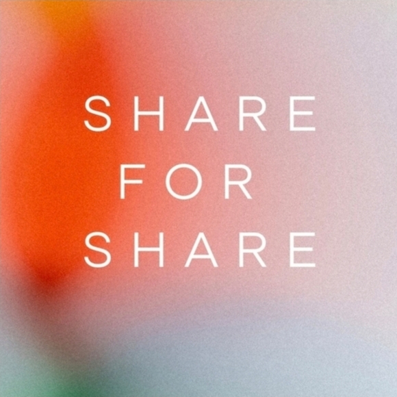 Handbags - PLEASE SHARE & I WILL RETURN THE FAVOR! THANKS SO MUCH!